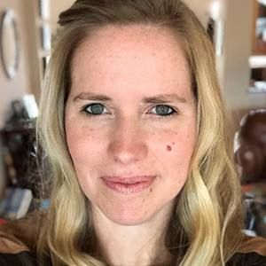 Meet your Posher, Crystal